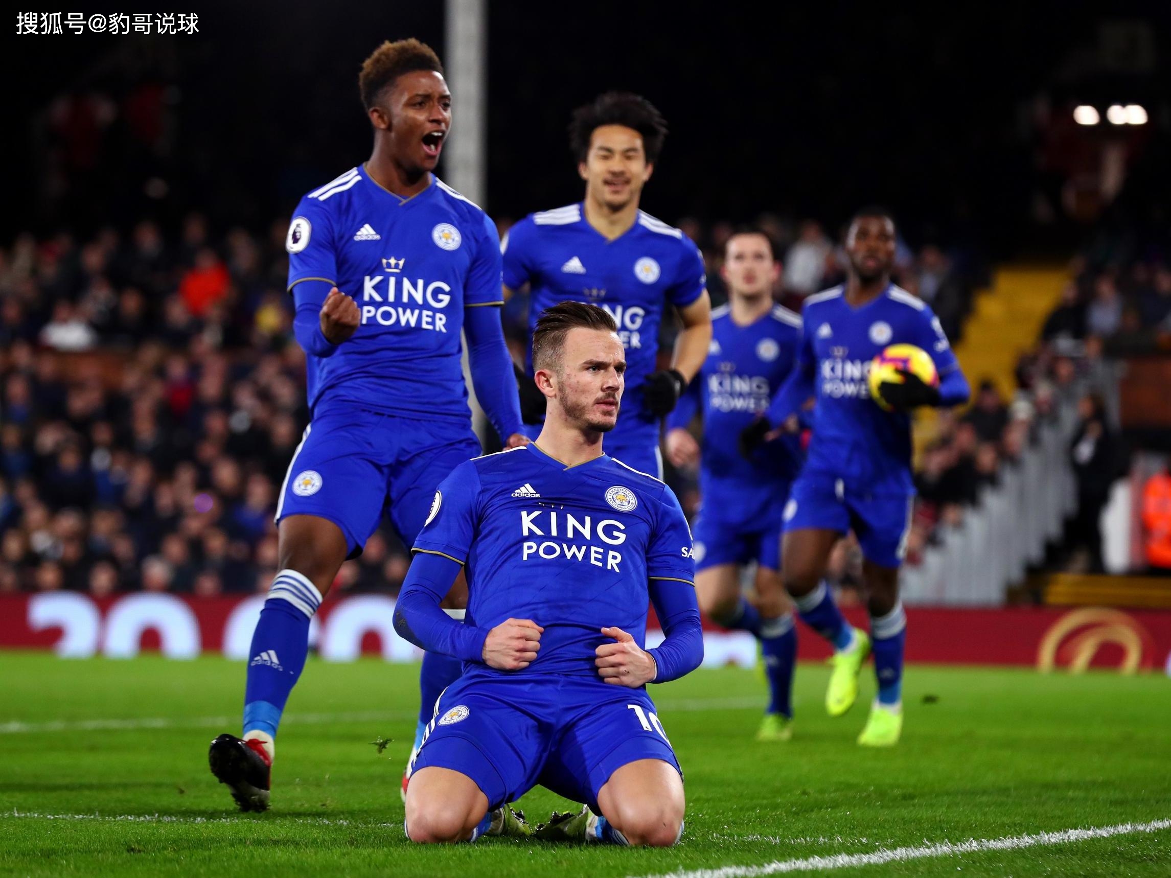 攀岩赛事中 攀岩赛事中